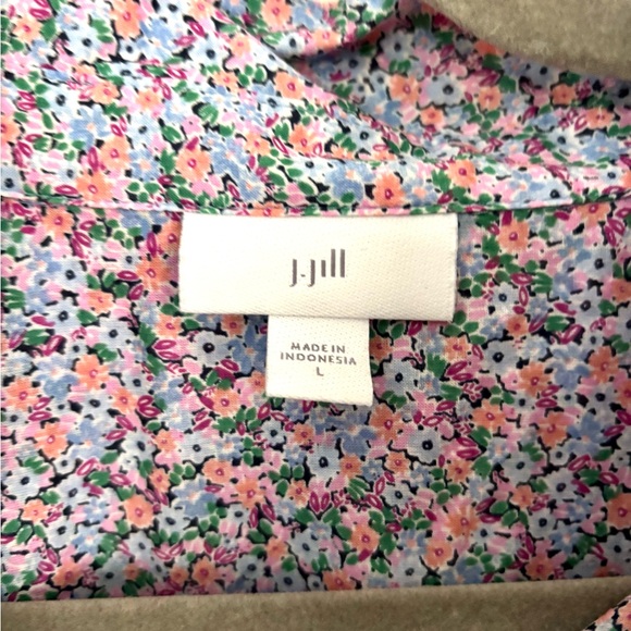 J.Jill L Cottagecore Floral 100% Cotton Button Down EUC - Picture 2 of 6